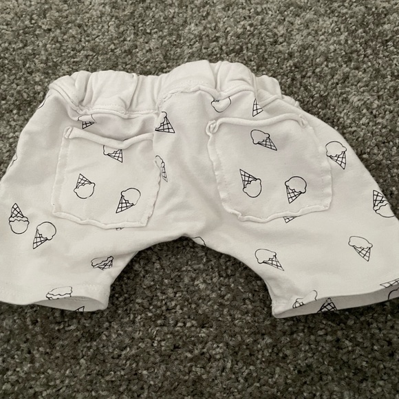 Gently Used Oh Baby! Pocket Shorts - Picture 2 of 2